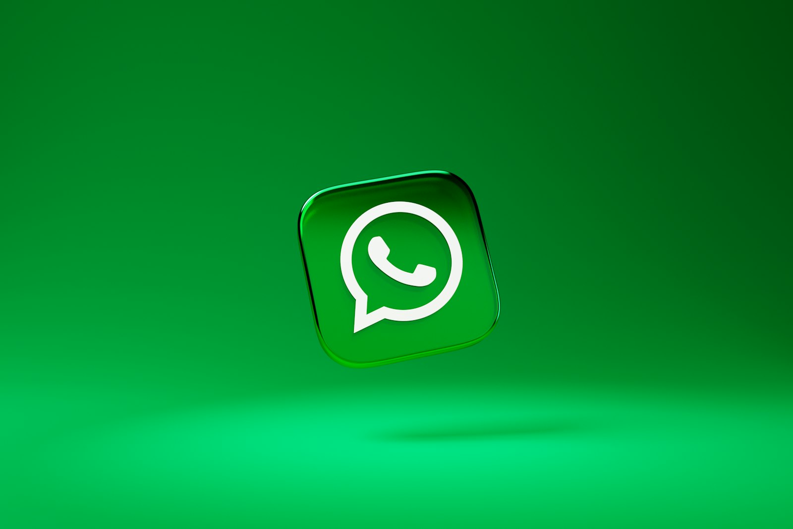 Ícone do aplicativo WhatsApp em destaque, representando a nova cobrança por resposta da API oficial