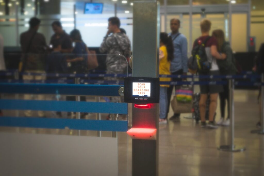 Dispositivo biometrico usado no registro de viajantes nas fronteiras da Europa